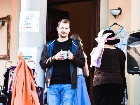 Moralność Pani Dulskiej przed gaworzyckim pałacem - 29
