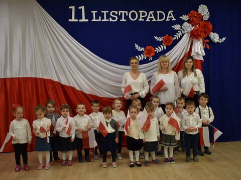 Przedszkolaki w akcji "Szkoła do hymnu" - 7