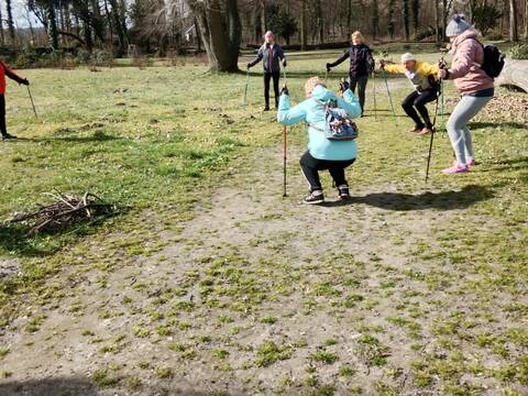 Ruszyła wiosenna edycja nordic walking po Wzgórzach Dalkowskich - 4