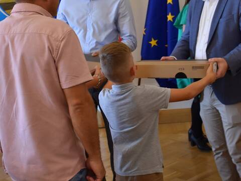 Przekazanie komputerów - granty PPGR - 10