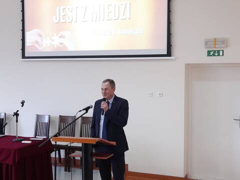 250 tysięcy od KGHM Polska Miedź S.A. - 2