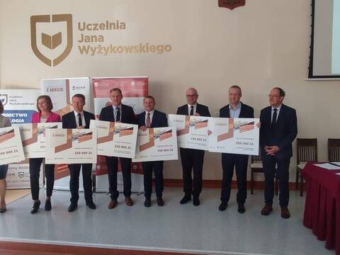 250 tysięcy od KGHM Polska Miedź S.A. - 3
