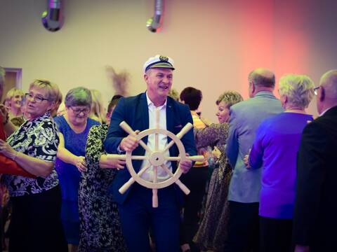 Bal na parostatku - Gminne Święto Seniorów już za nami - 33