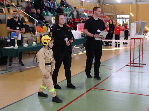 Młodzi druhowie i druhny z OSP wystartowali w zawodach w Chcianowie - 7