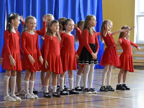 Rozpoczęcie roku szkolnego oraz pasowanie uczniów klas pierwszych - 27