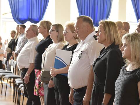 Rozpoczęcie roku szkolnego oraz pasowanie uczniów klas pierwszych - 6