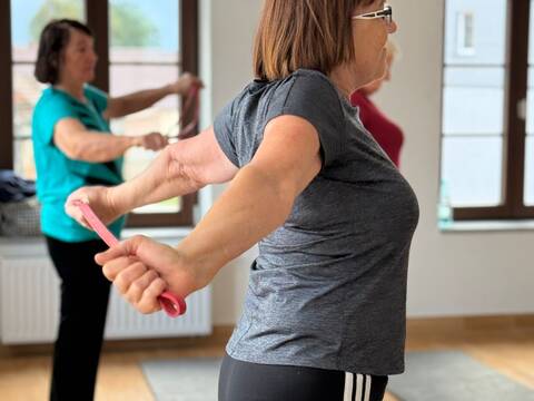 „Senior w formie” – aktywność i dobre samopoczucie - 8