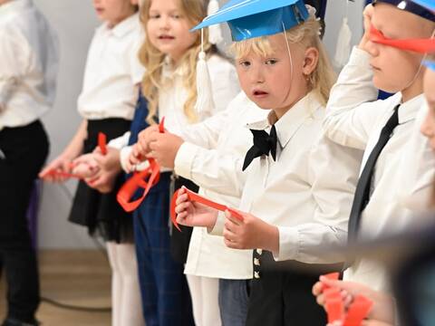 „Jeżyki” pożegnały przedszkole - 28