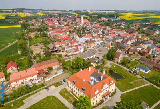 widok na centralną część miejscowości Gaworzyce z lotu ptaka