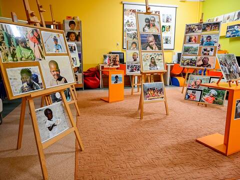 Wystawa "Dzieci świata" w naszej Bibliotece - 4